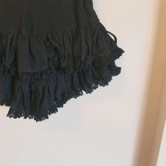 Lace Ruffle Booty Shorts ▪︎ Spectral Eyes - Picture 2 of 7